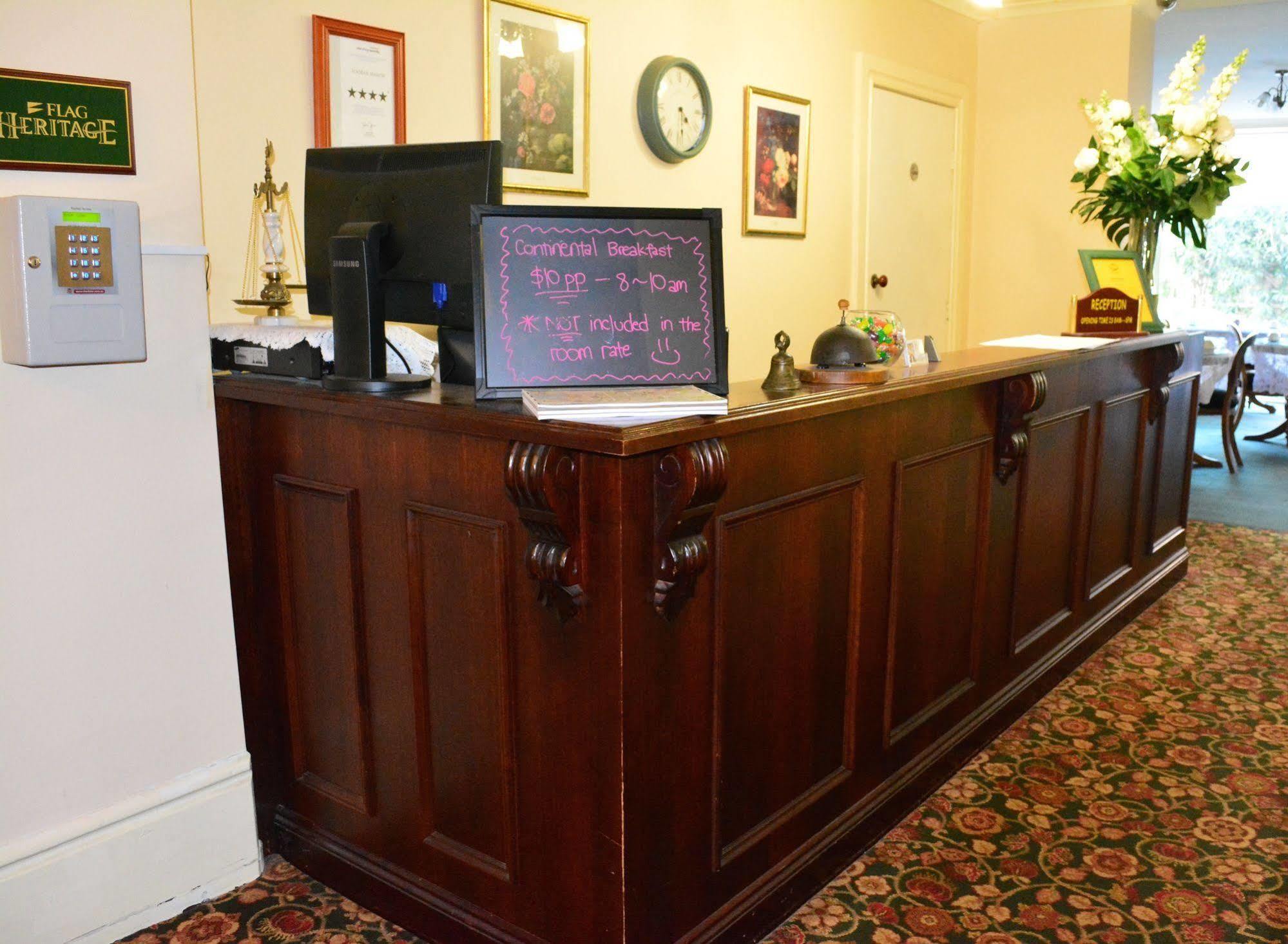 Toorak Manor Hotel Melbourne Eksteriør bilde